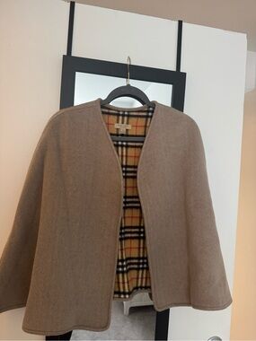 Burberry Beige Wool Cape with Classic Nova Check Lining